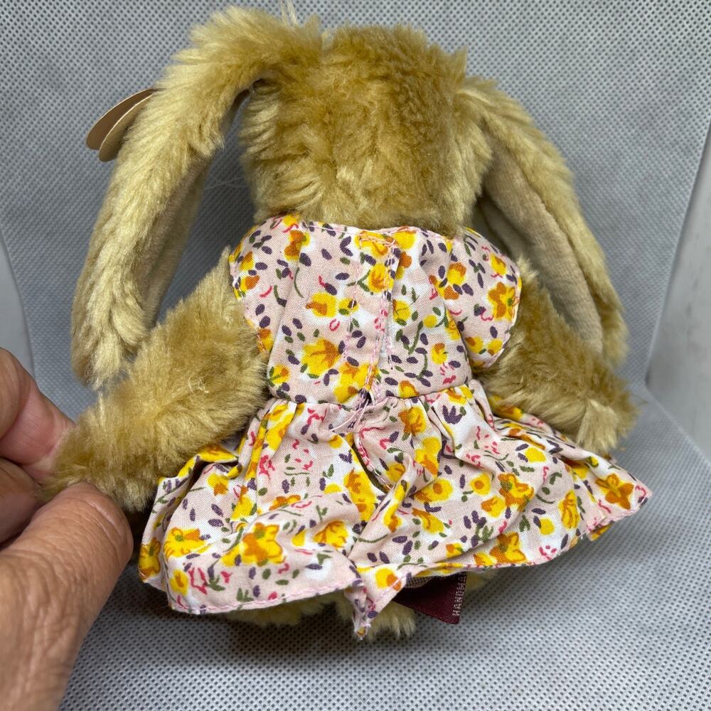 Ty Attic Treasures - Shelby The Bunny Rabbit Plush Jointed 8.5" - Picture 5 of 6